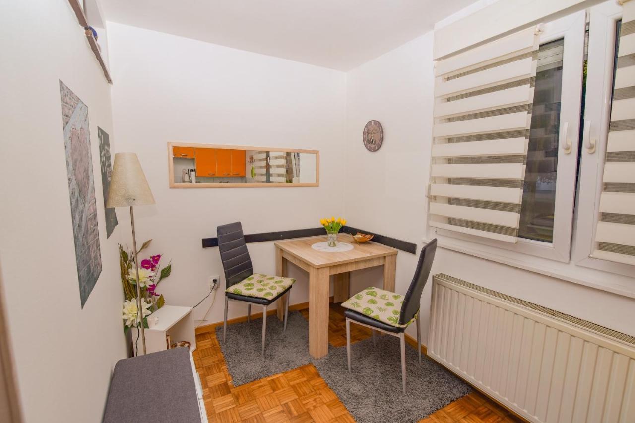 Studio Apartment Maestral Zagabria Esterno foto